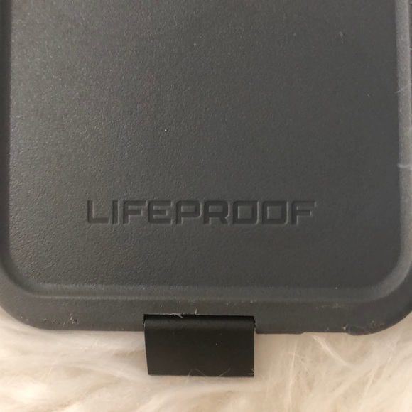 Lifeproof waterproof iPhone 6 and 6s,7,and 8 case - Picture 4 of 4